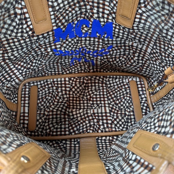 MCM Reversible Liz Vicetos Tote Bag - Picture 12 of 15